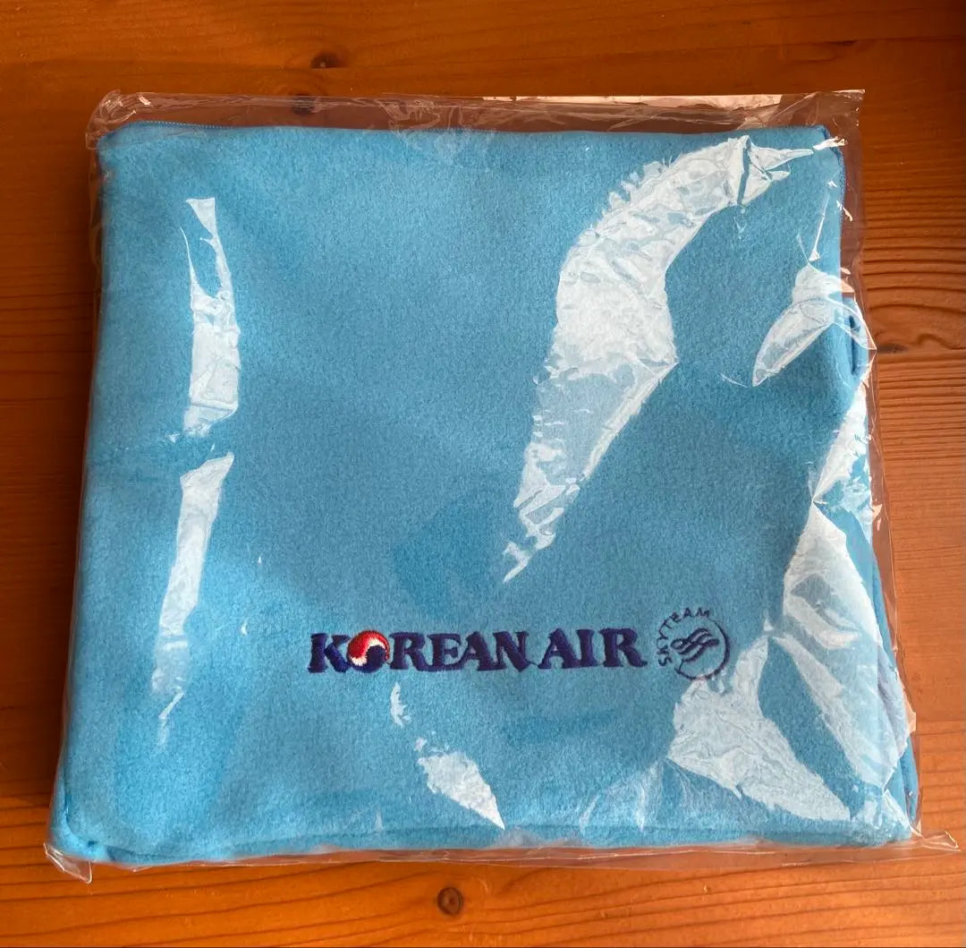 Manta polar KOREAN AIR sin usar