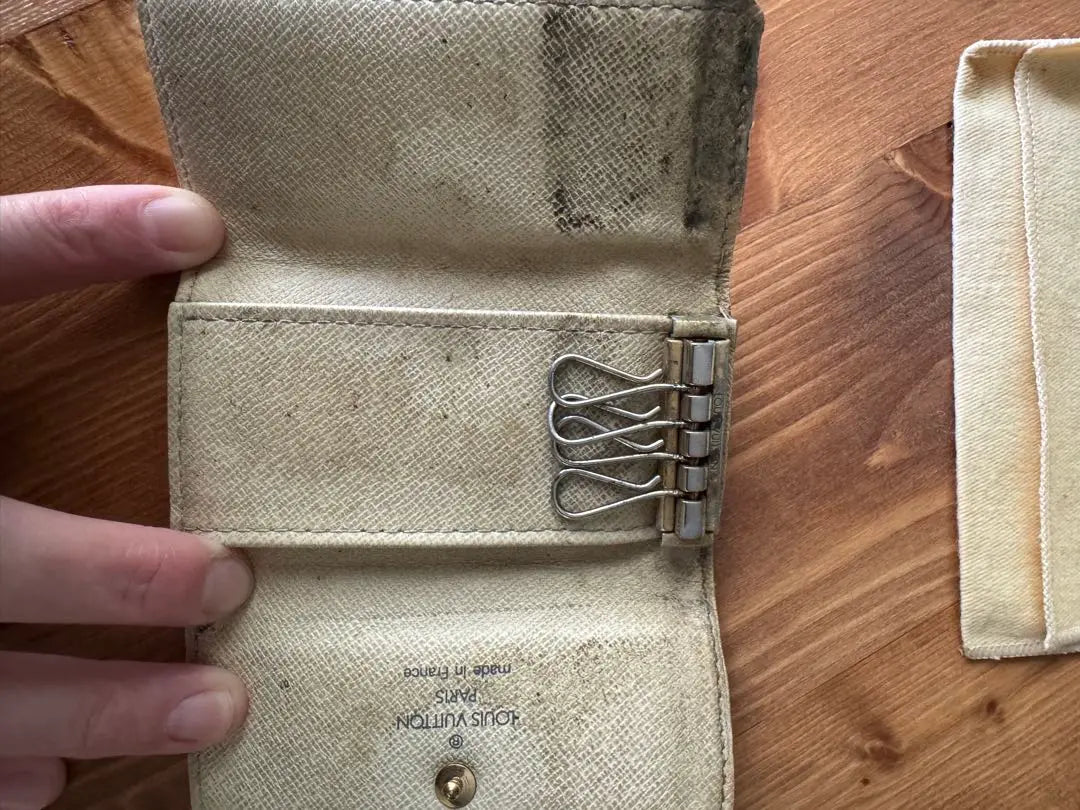 LOUIS VUITTON Key Case