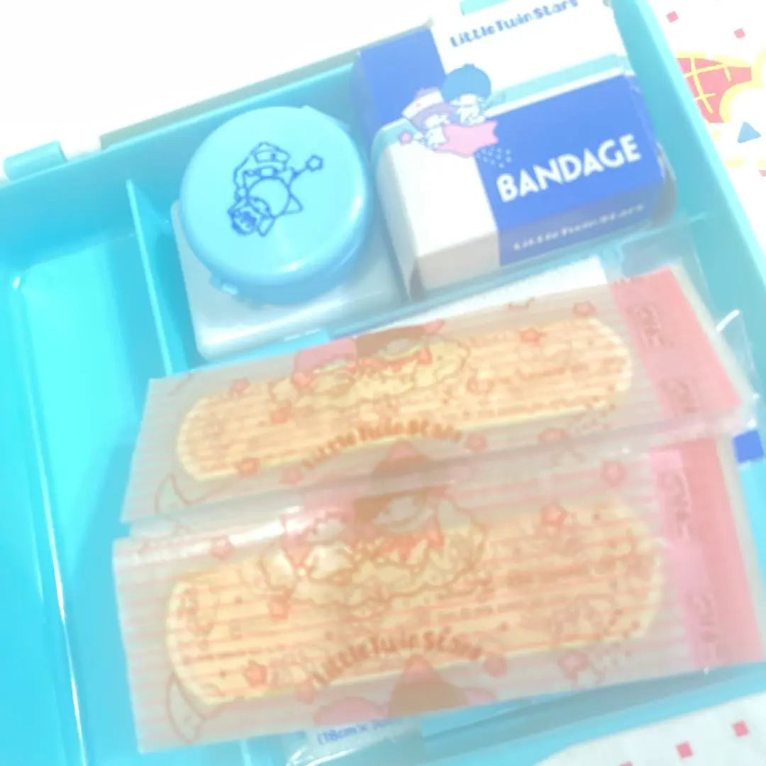 Showa Sanrio Kikirara First Aid Box