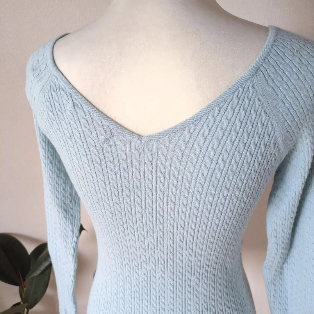 [New and unused] Moussy double-sided V-neck cable knit pastel light blue