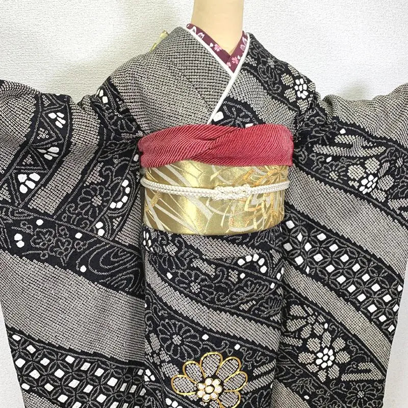 407z32〇Furisode shibori completo, bordado con piezas de oro, crisantemo, pino, bambú y ciruela, patrón cloisonné〇 Ceremonia de mayoría de edad, boda