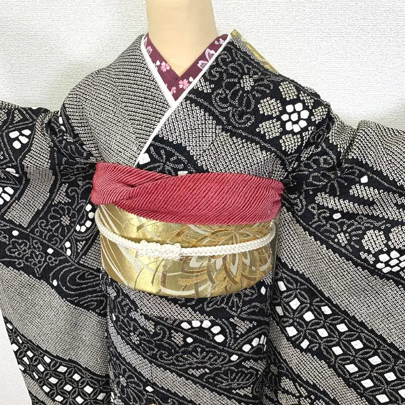 407z32〇Furisode shibori completo, bordado con piezas de oro, crisantemo, pino, bambú y ciruela, patrón cloisonné〇 Ceremonia de mayoría de edad, boda