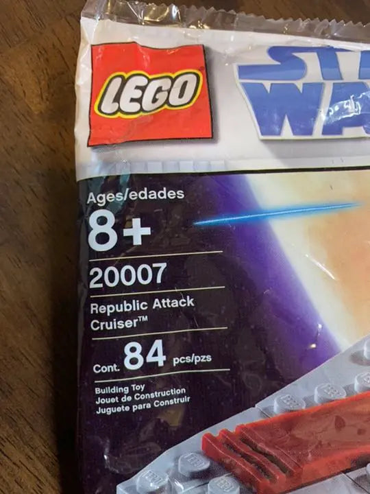 Brand new, unopened LEGO Star Wars 20007 Republic Attack Cruiser