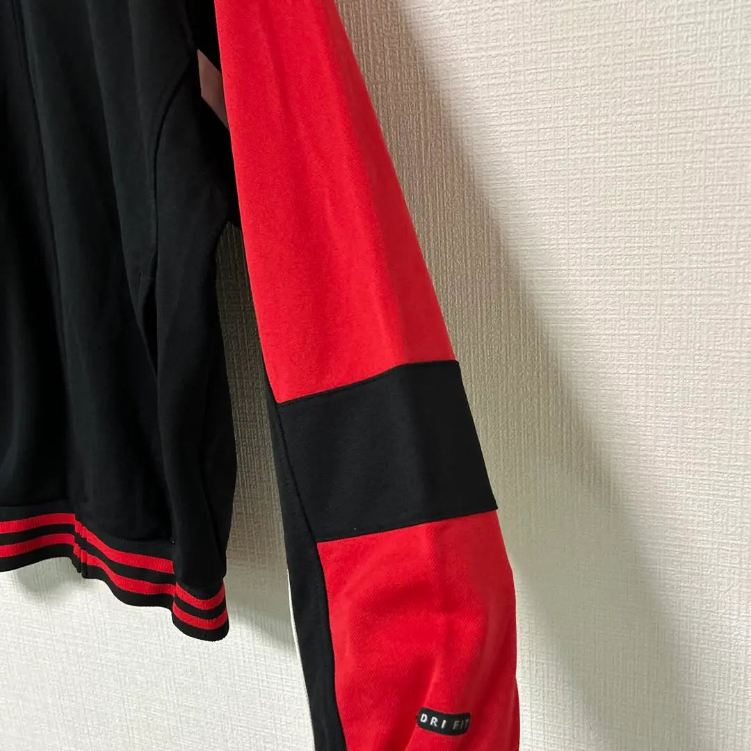 Chaqueta deportiva NIKE de los años 90 FABRICADA EN JAPÓN