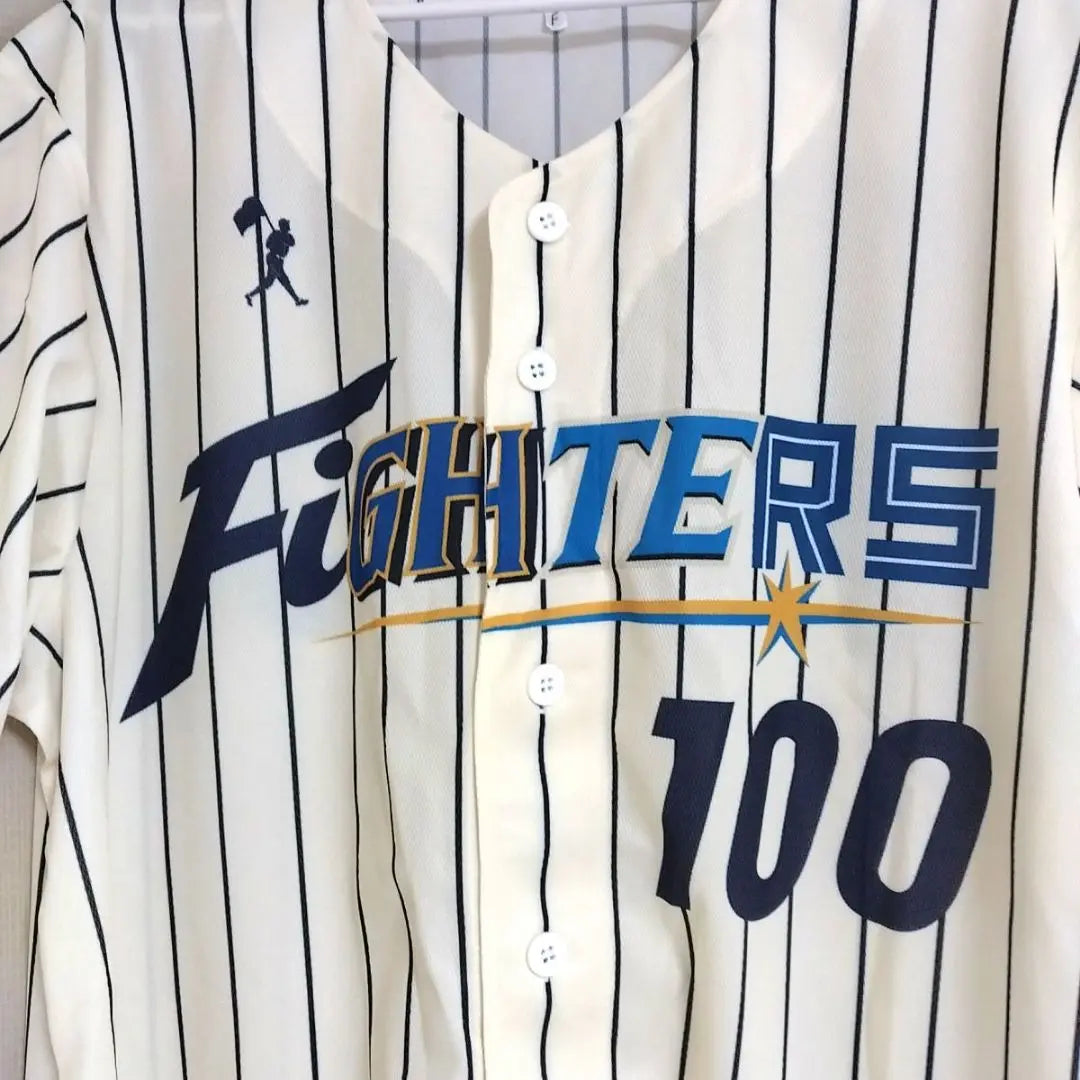 [Hokkaido Nippon Ham Fighters] 2 limited uniforms for Fighters 50th Anniversary