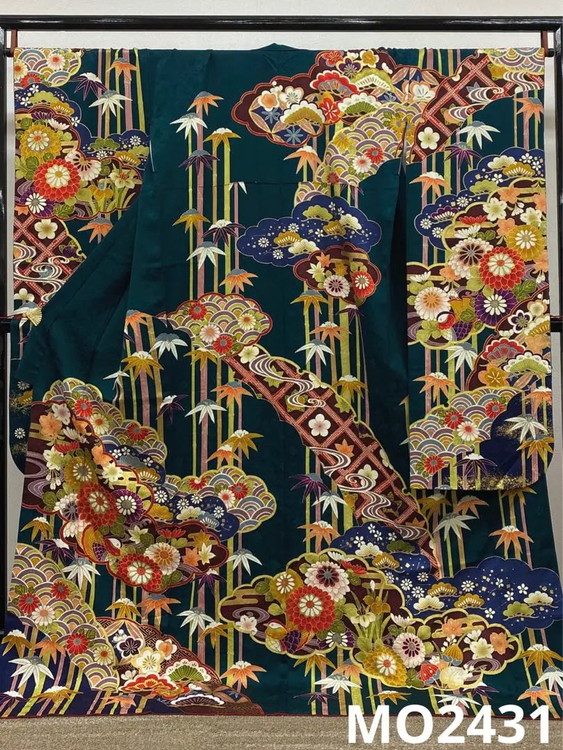 Furisode, lujoso, bordado, color dorado, diseño de escudo, largo 176 cm, repelente al agua, talla grande