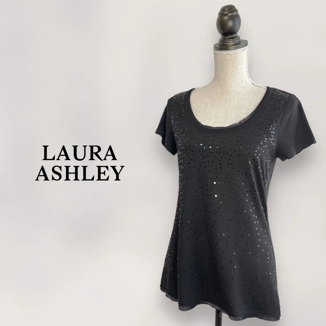 [Laura Ashley] Span Call Camiseta de manga corta Camiseta túnica de satén | 【ローラアシュレイ】スパンコール 半袖Tシャツ チュニック サテン切りっぱなし