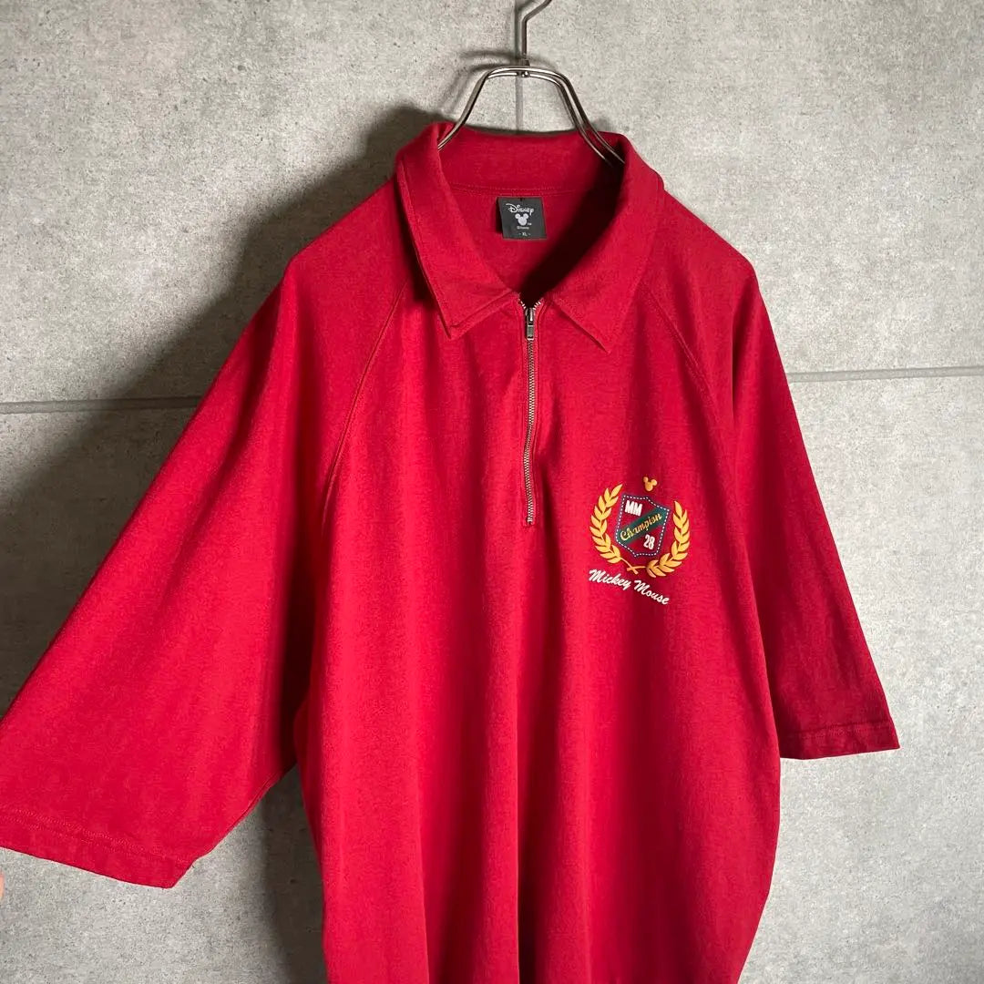 [Ropa vieja] Camiseta Disney Manga Corta Con Cuello Media Cremallera Emblema Raglan Rojo | [古着]ディズニー 半袖 Tシャツ 襟付きハーフジップ エンブレム ラグラン 赤