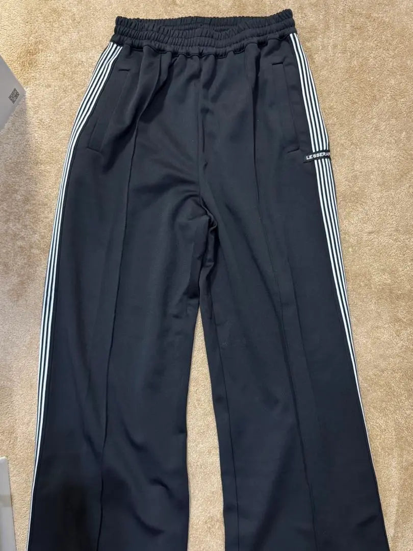 LE SSERAFIM TRACK PANTS Black S size L'sera