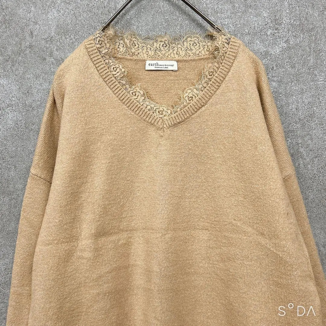 ♥Earth Music & Ecology [F] V-neck knit with lace, beige, thin