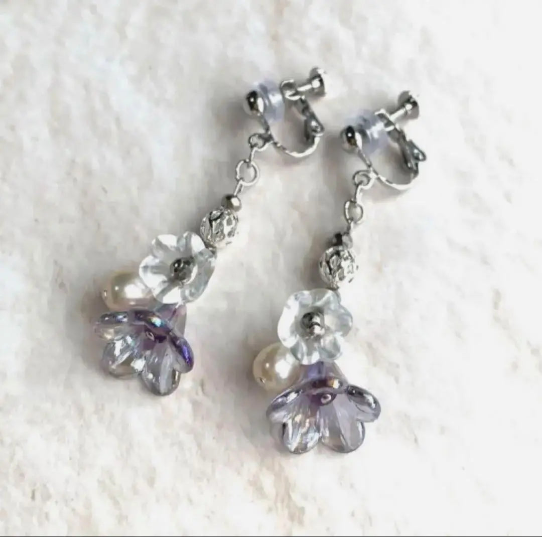 Handmade earrings *Silver *Clear *Aurora Gray *Flower *Freshwater Pearl