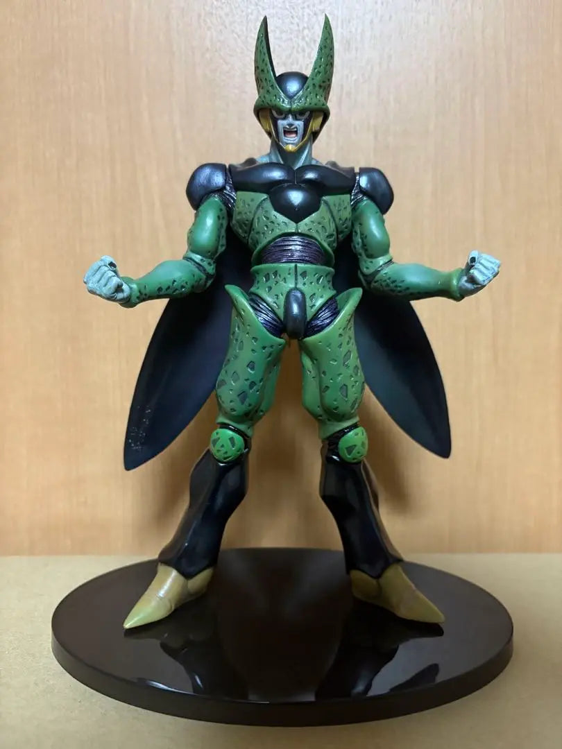 Sculpture Tenkaichi Budokai Cell Figure