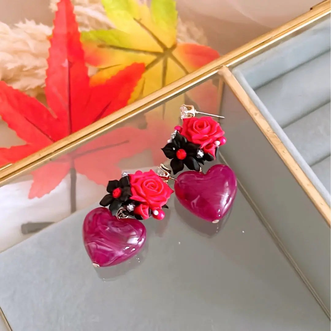 Cantidad limitada❣️Pendientes hechos a mano con forma de corazón de rosa y uva jugosa de Halloween