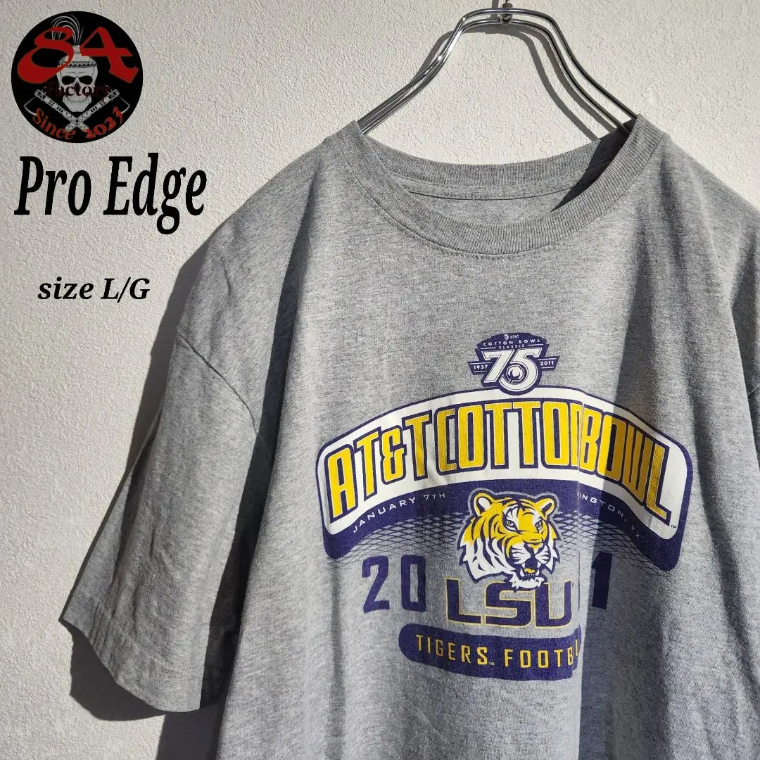 Pro Edge Short Sleeve T-Shirt USA College Football Game T-Shirt