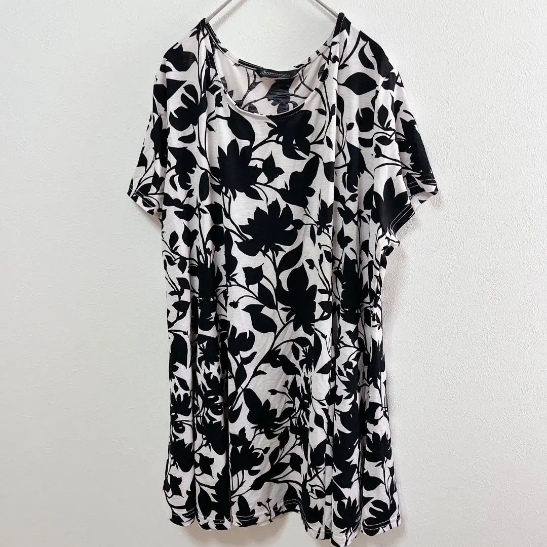 [Francaise] Women's Tunic Short Sleeve All-over Pattern 4L White ✖️ Black Large