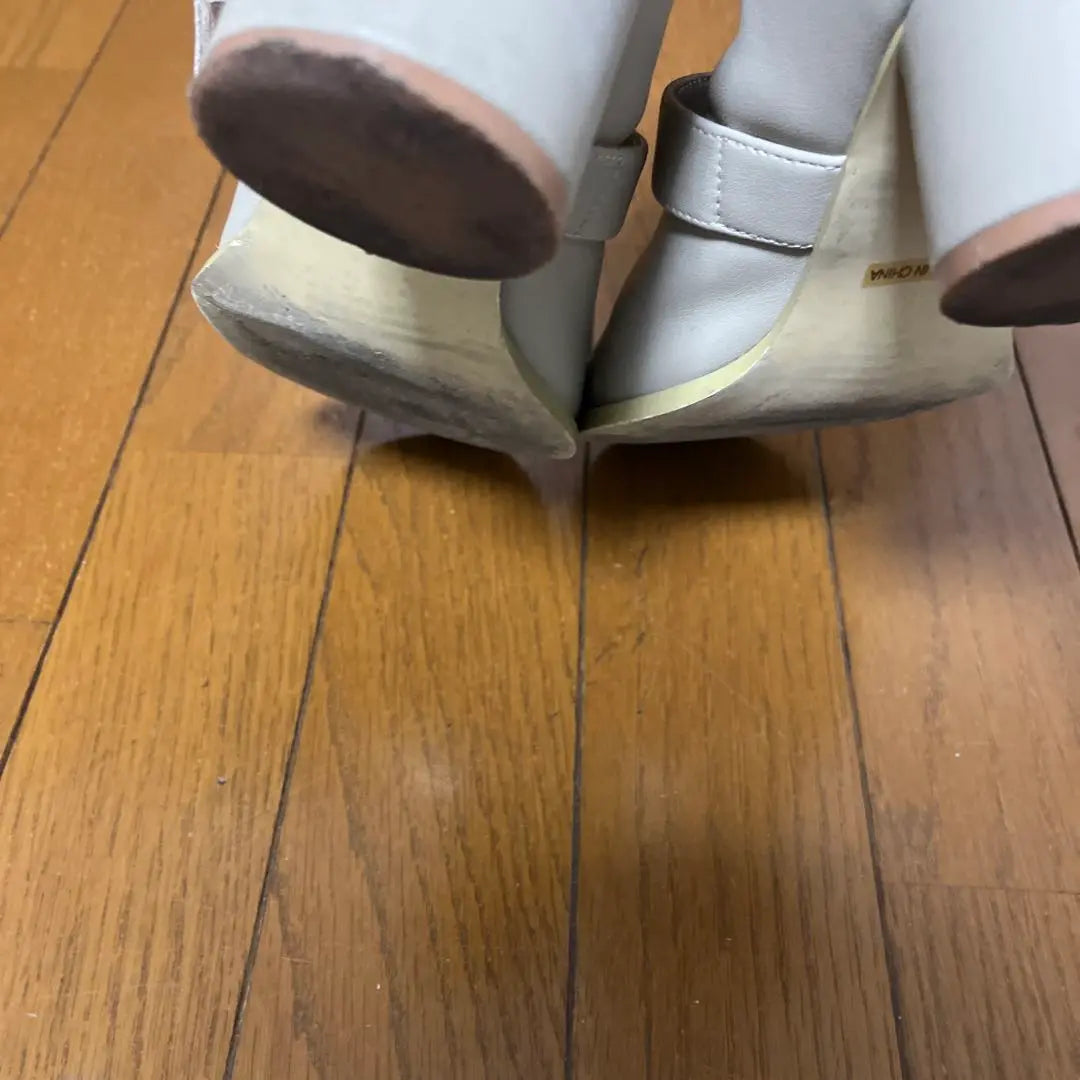 merry jenny double belt boots beige