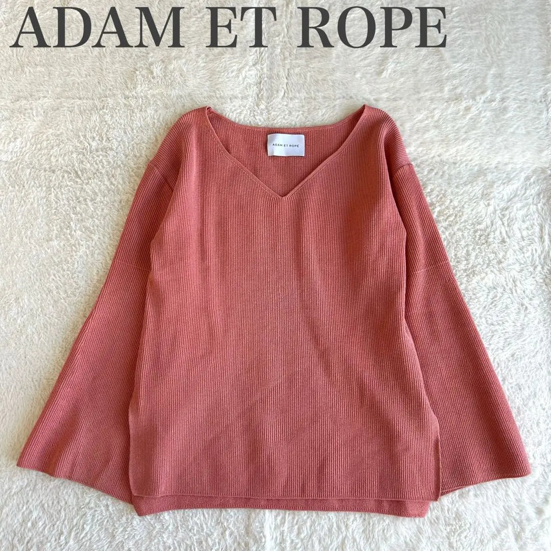 Adam Erope, beautiful condition, V-neck, flared sleeve, side slit, cotton poly knit