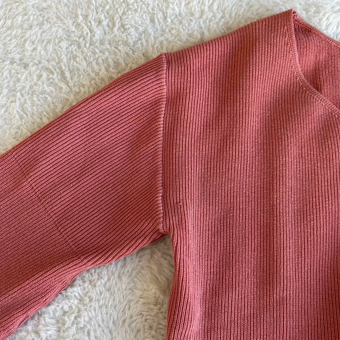 Adam Erope, beautiful condition, V-neck, flared sleeve, side slit, cotton poly knit