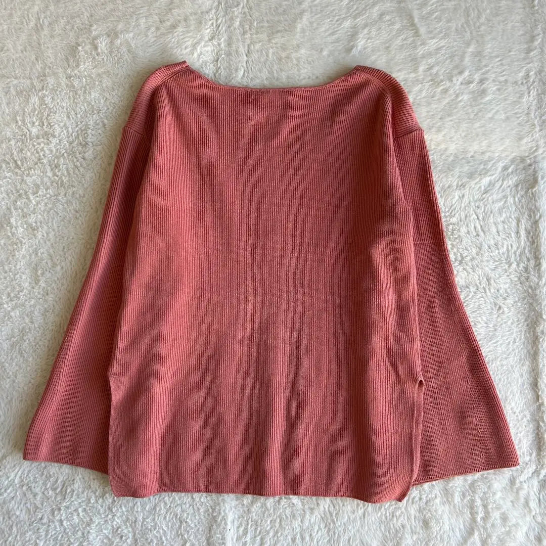 Adam Erope, beautiful condition, V-neck, flared sleeve, side slit, cotton poly knit