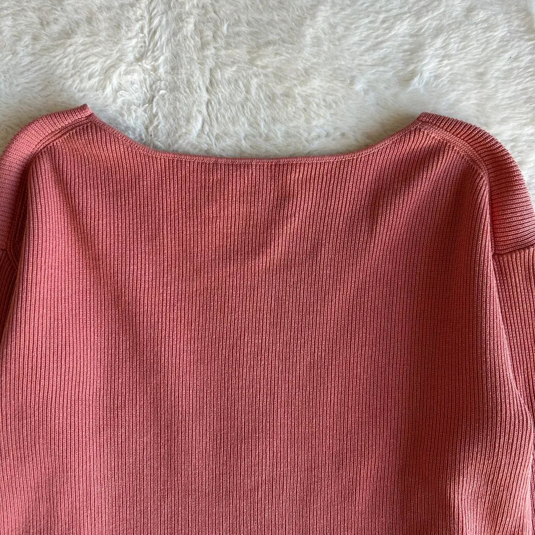 Adam Erope, beautiful condition, V-neck, flared sleeve, side slit, cotton poly knit