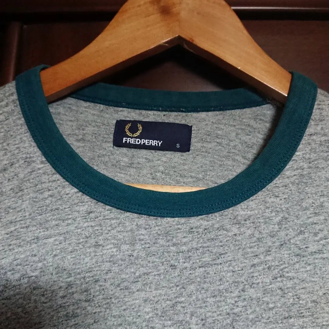 ●[No price reduction/rare] Fred Perry with pocket logo embroidered T-shirt [S/Gray]