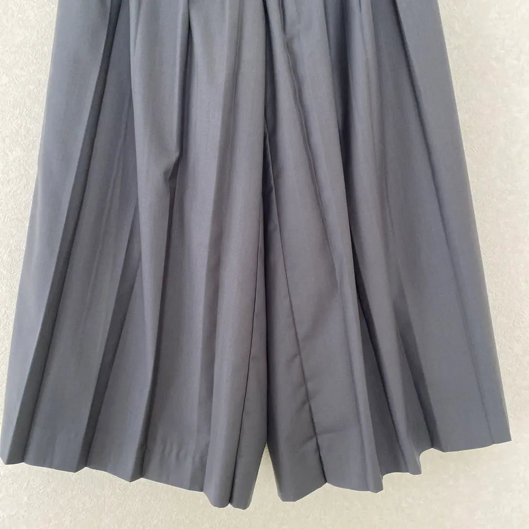 Grey pleated gaucho pants