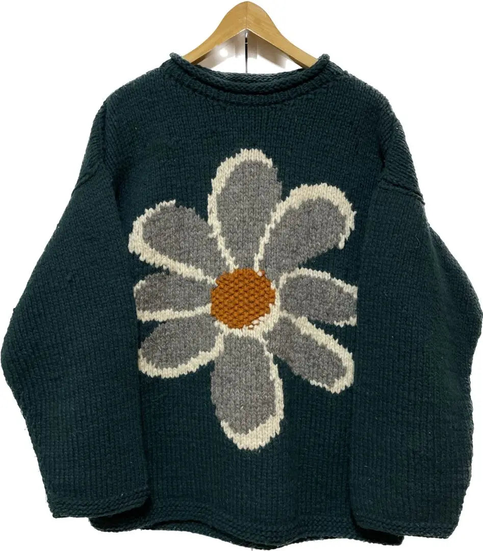 Vintage Ecuador knit flower pattern deep green