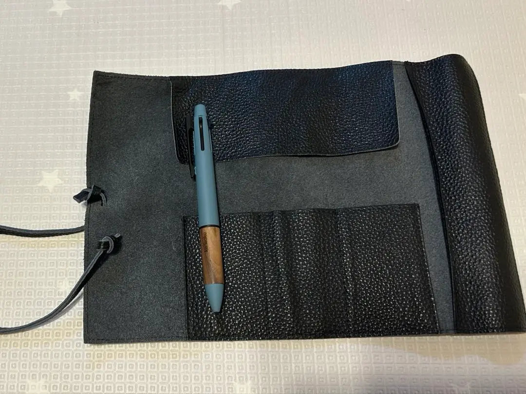 ⭐︎Less use⭐︎Leather roll pen case