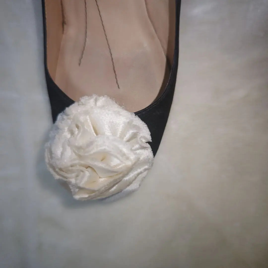 [Stylish☆Cute☆kate Spade] Black White Flower Pumps Size 6