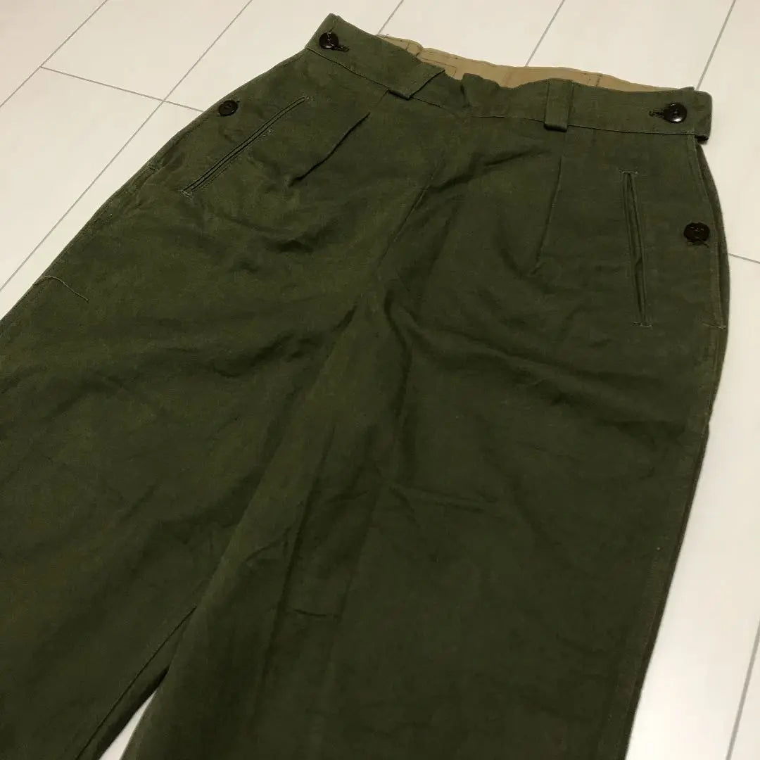 Ropa vintage de los años 50. Pantalones militares franceses de mujer realmente raros.