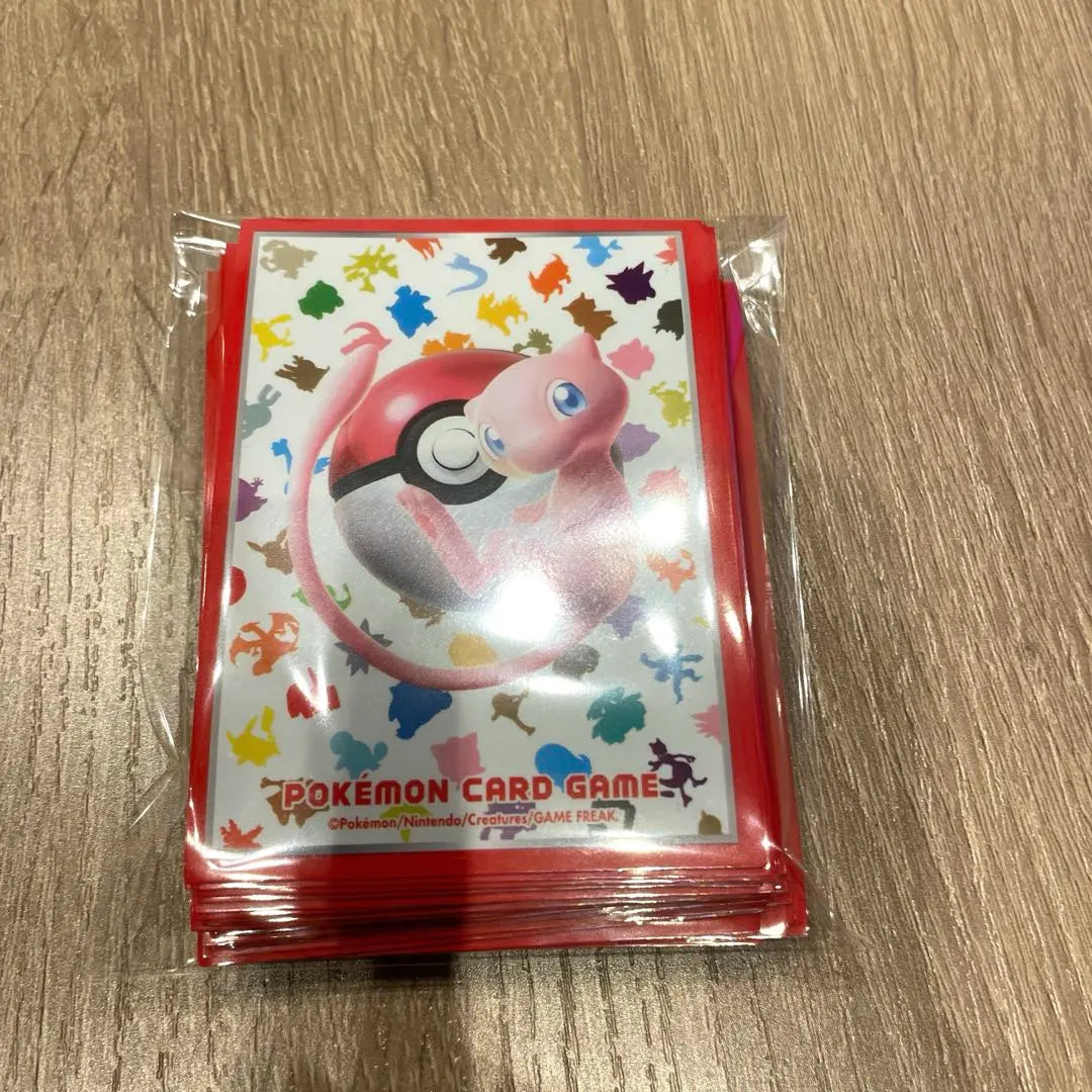 Baraja de cartas del juego Pokémon Shield Mew