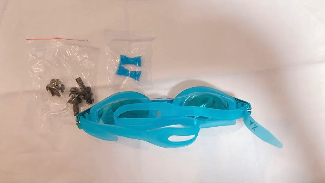 ⭐️Anonymous delivery⭐️AX swimming goggles with case, free size, light blue, anti-fog