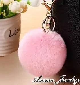 ❤️Llavero con dije de piel esponjosa rosa para bolso