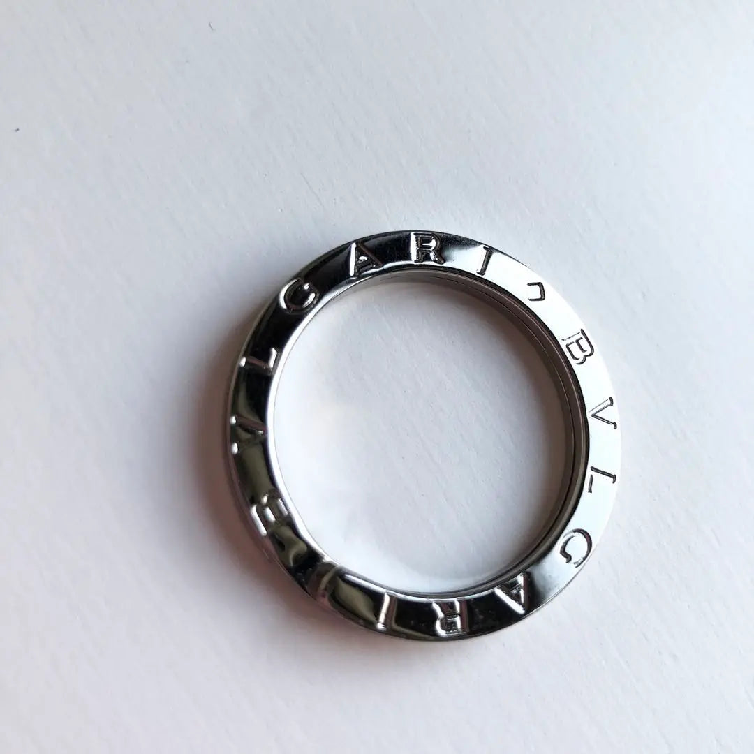 Como nuevo ✨BVLGARI Bvlgari Llavero Logo Plata