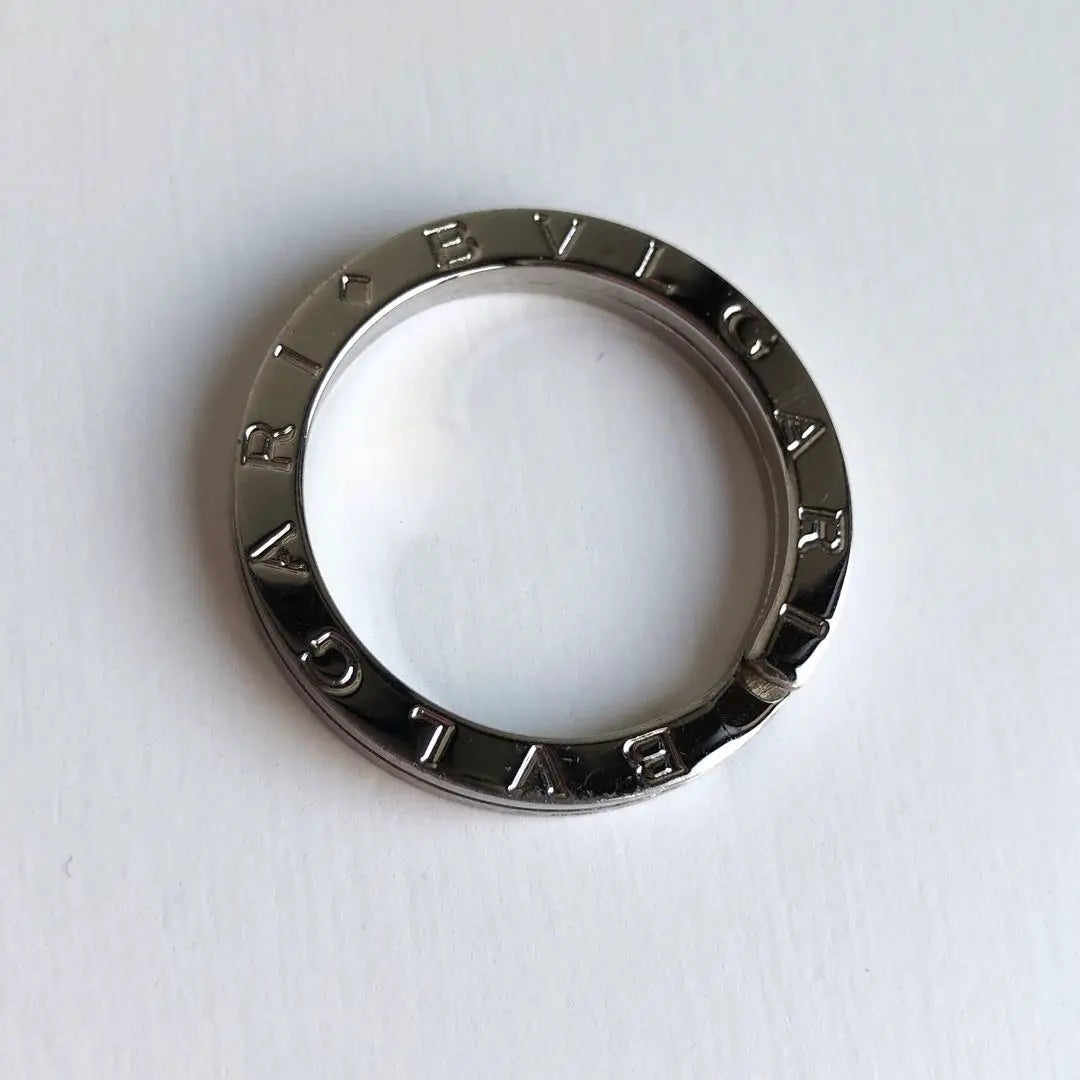 Como nuevo ✨BVLGARI Bvlgari Llavero Logo Plata