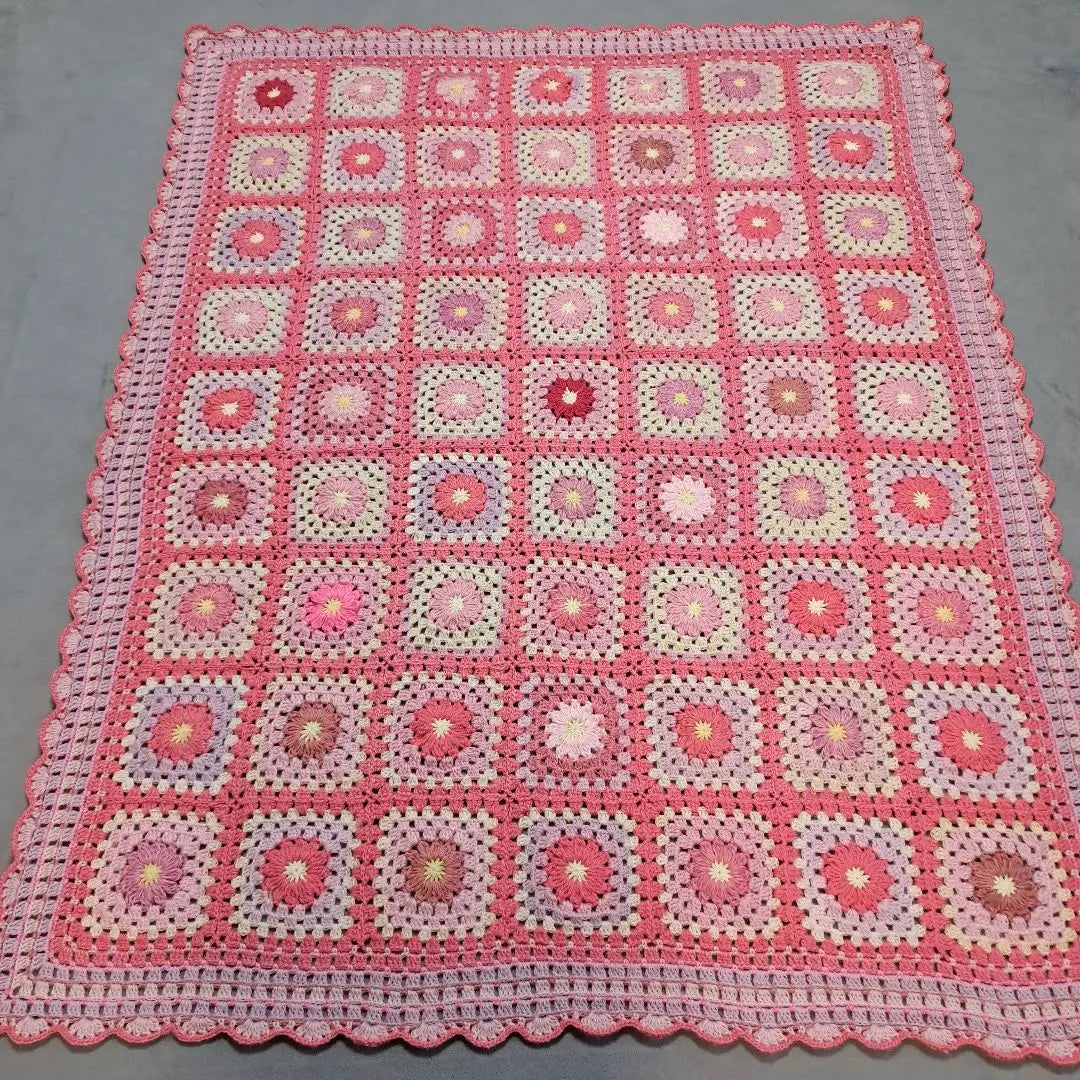 Cambio de precio (129) Granny Square ☆ Manta ☆ Rosa ☆ 125 × 155 ☆ | 価格変更(129)グラニースクエア☆ブランケット☆ピンク☆125×155☆