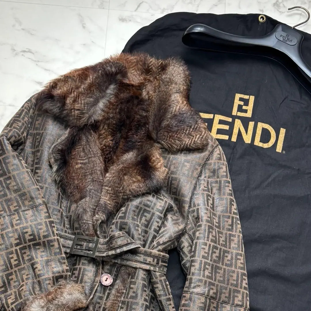 [Super rare] Fendi Far logo coat size 42 (M-L)