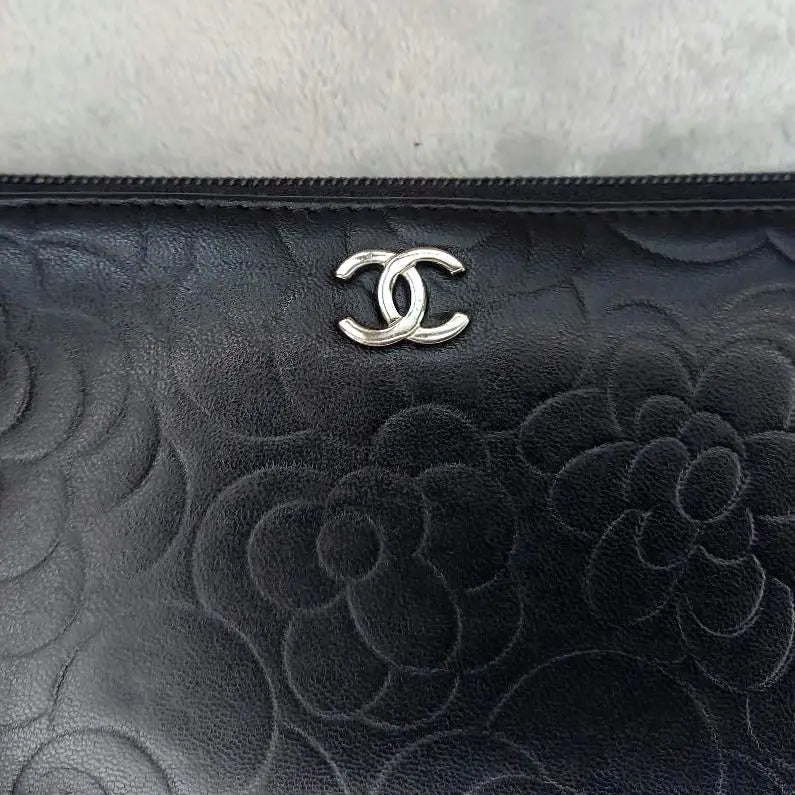 Hermosos productos ✨ Cartera larga CHANEL serie 14 Piel de cordero Camelia negra Cordero Tierra Cremallera