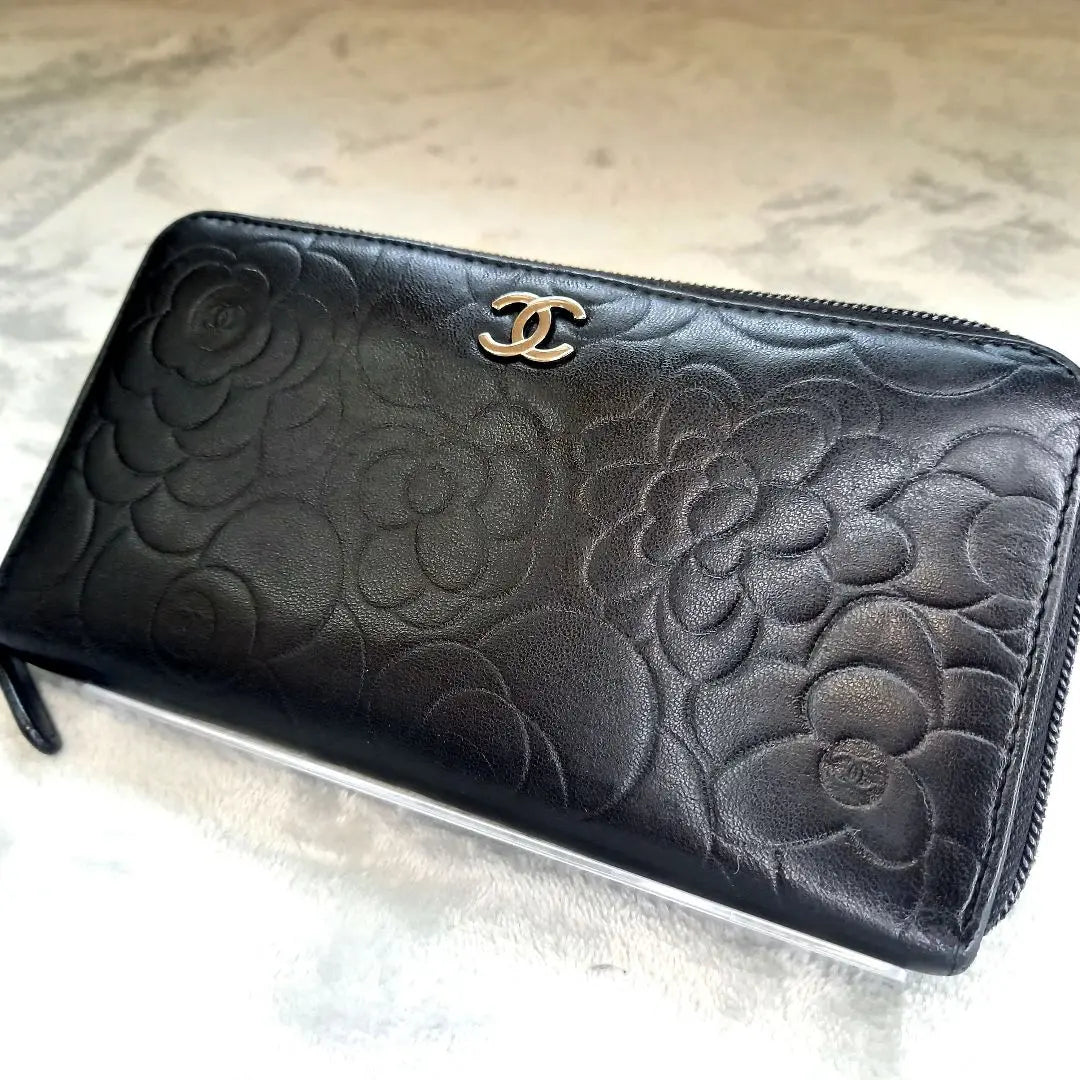 Hermosos productos ✨ Cartera larga CHANEL serie 14 Piel de cordero Camelia negra Cordero Tierra Cremallera