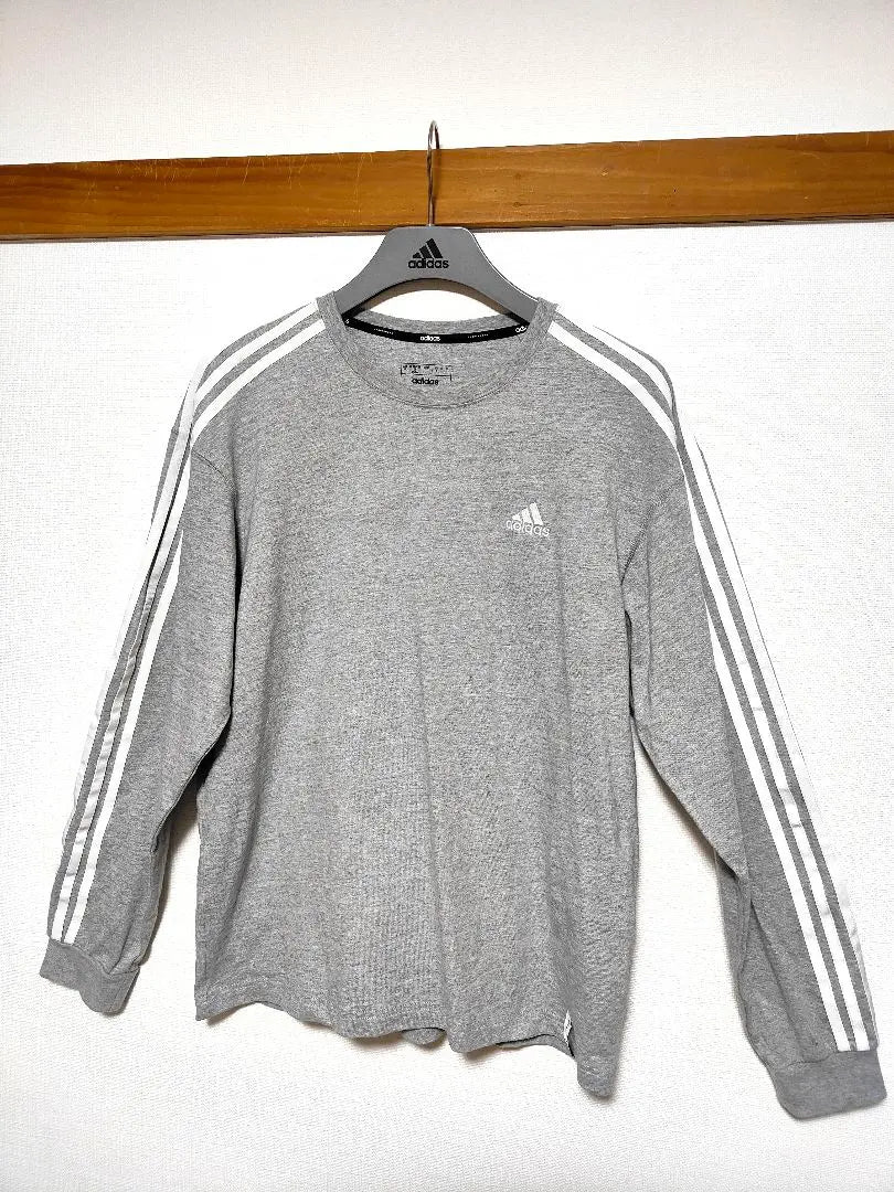 ✨ Brand new and unused ✨adidas Essentials Plus Loose Fit Long Sleeve T-shirt