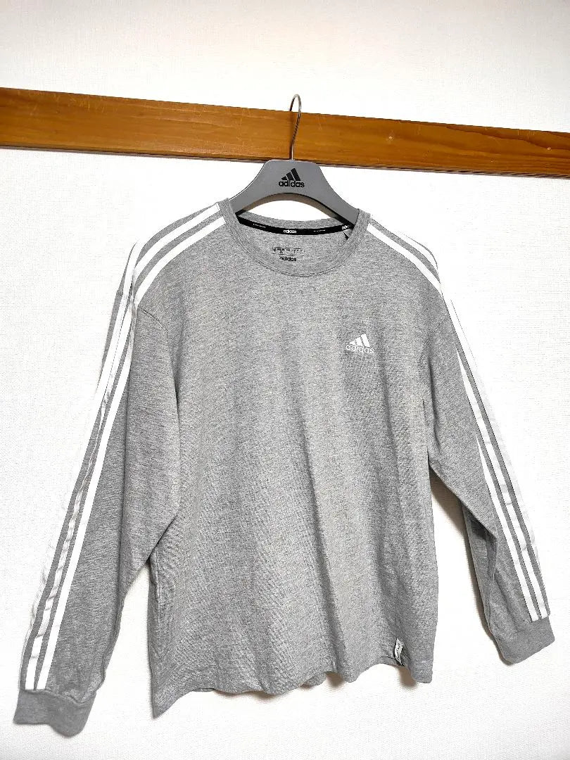 ✨ Brand new and unused ✨adidas Essentials Plus Loose Fit Long Sleeve T-shirt