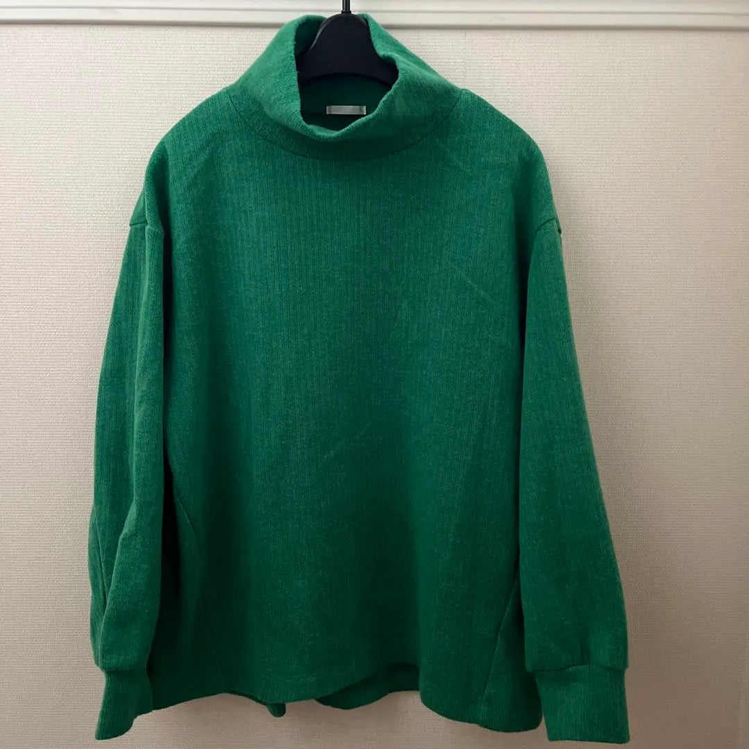 Green turtleneck sweater size S