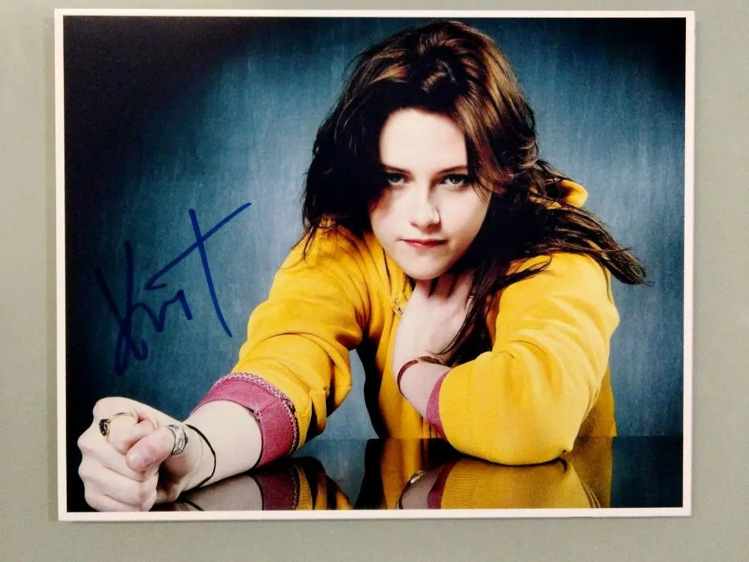 On sale...Large photo autographed by Kristen Stewart... Stewart