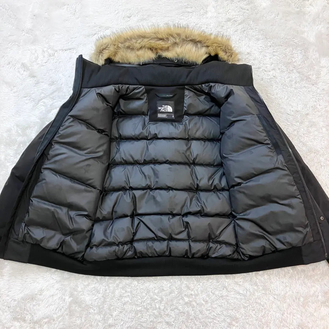 Chaqueta North Face Gotham Gore-Tex Fur L negra, rara y hermosa