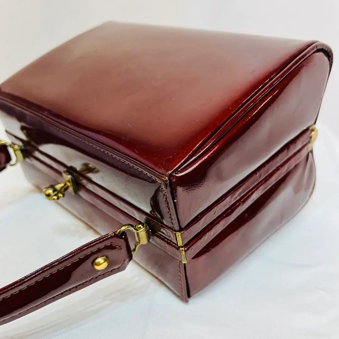 Enamel deep red box-shaped handbag Showa retro