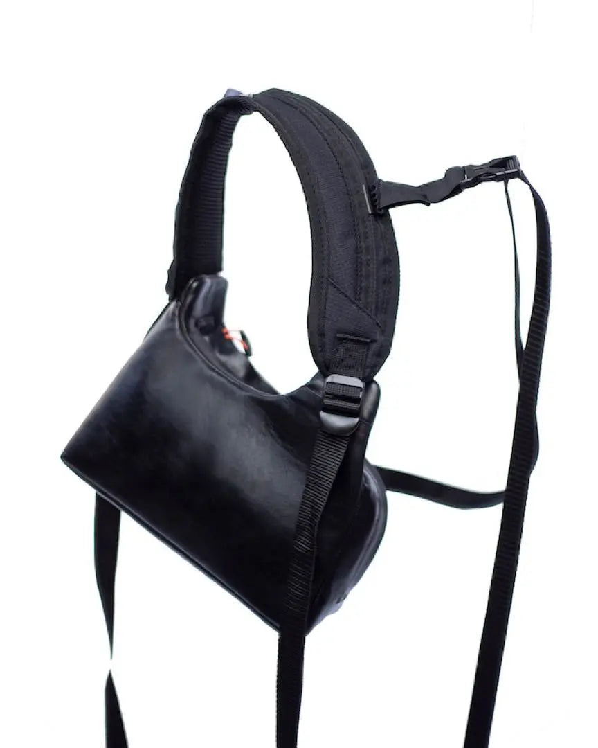 JOHANNA PARV sporty body bag leather