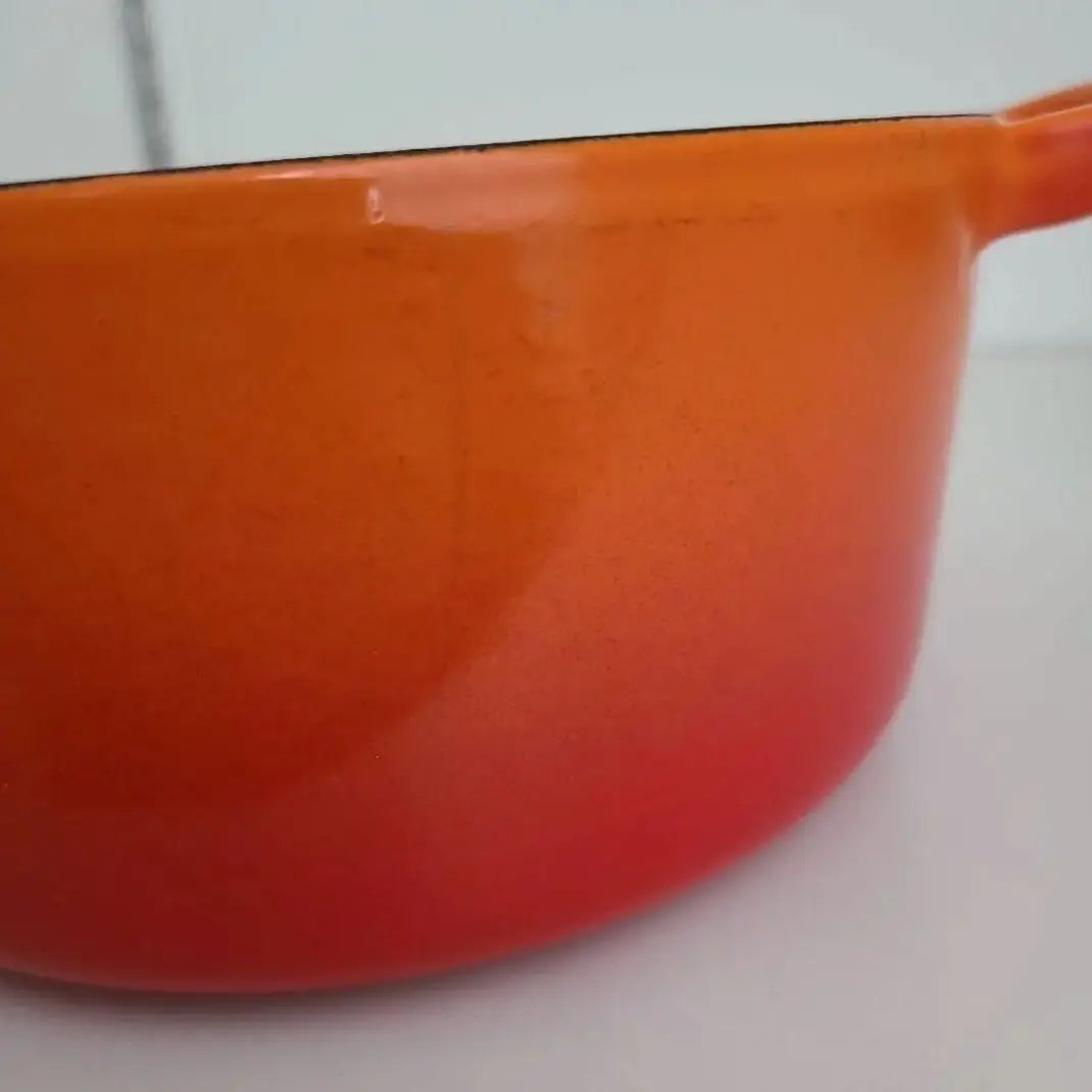 Le Creuset pot 18