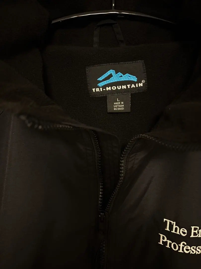 Ennoy Nylon Fleece Tri-Mountain jacket