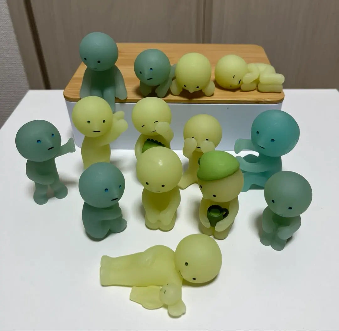 Smiski figure set