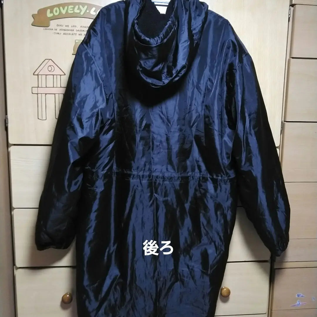 Bench coat with black hooded body width 64cm